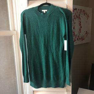 Abound Green tunic sweater with tags